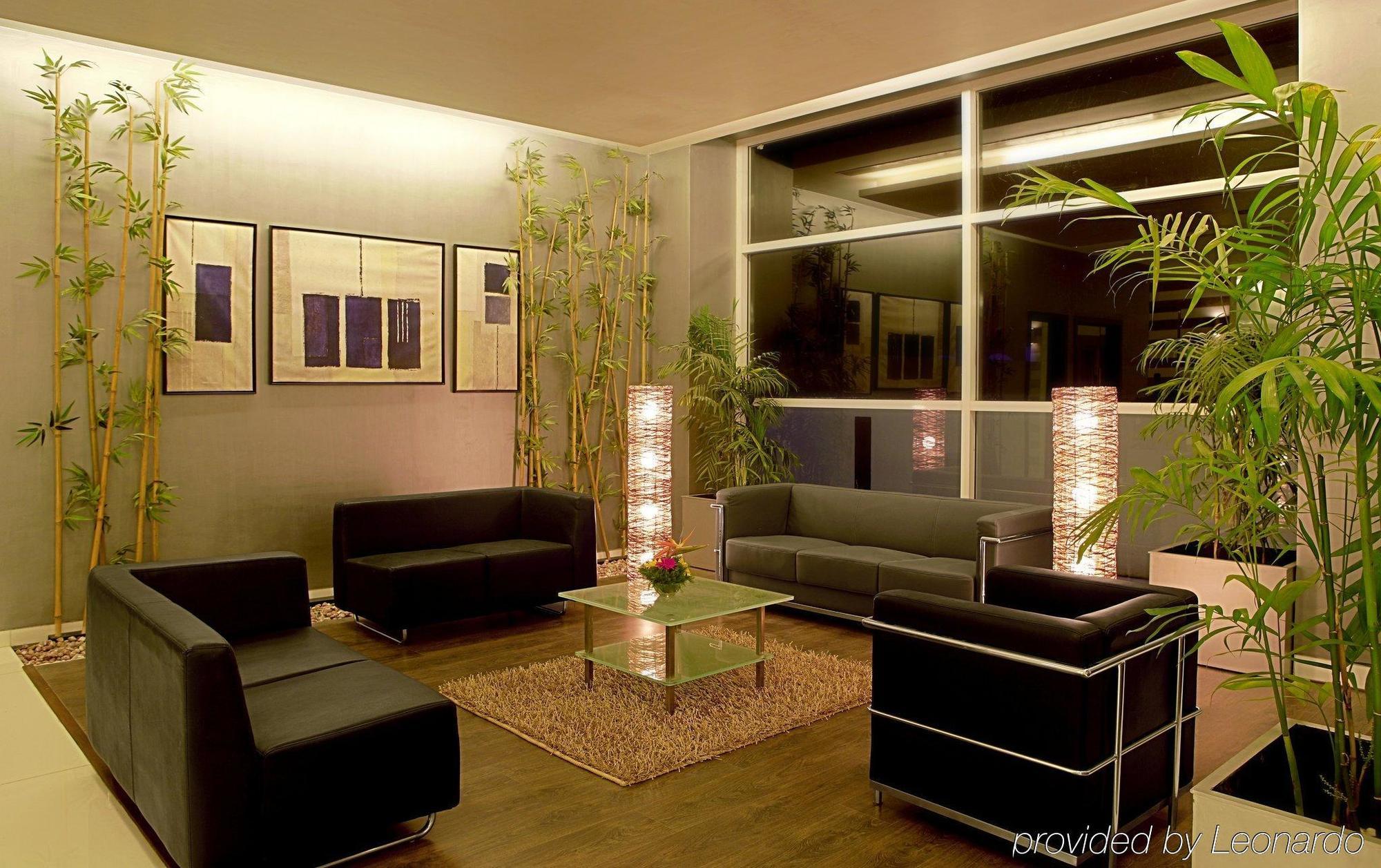 St Laurn Suites Hinjawadi Interior foto